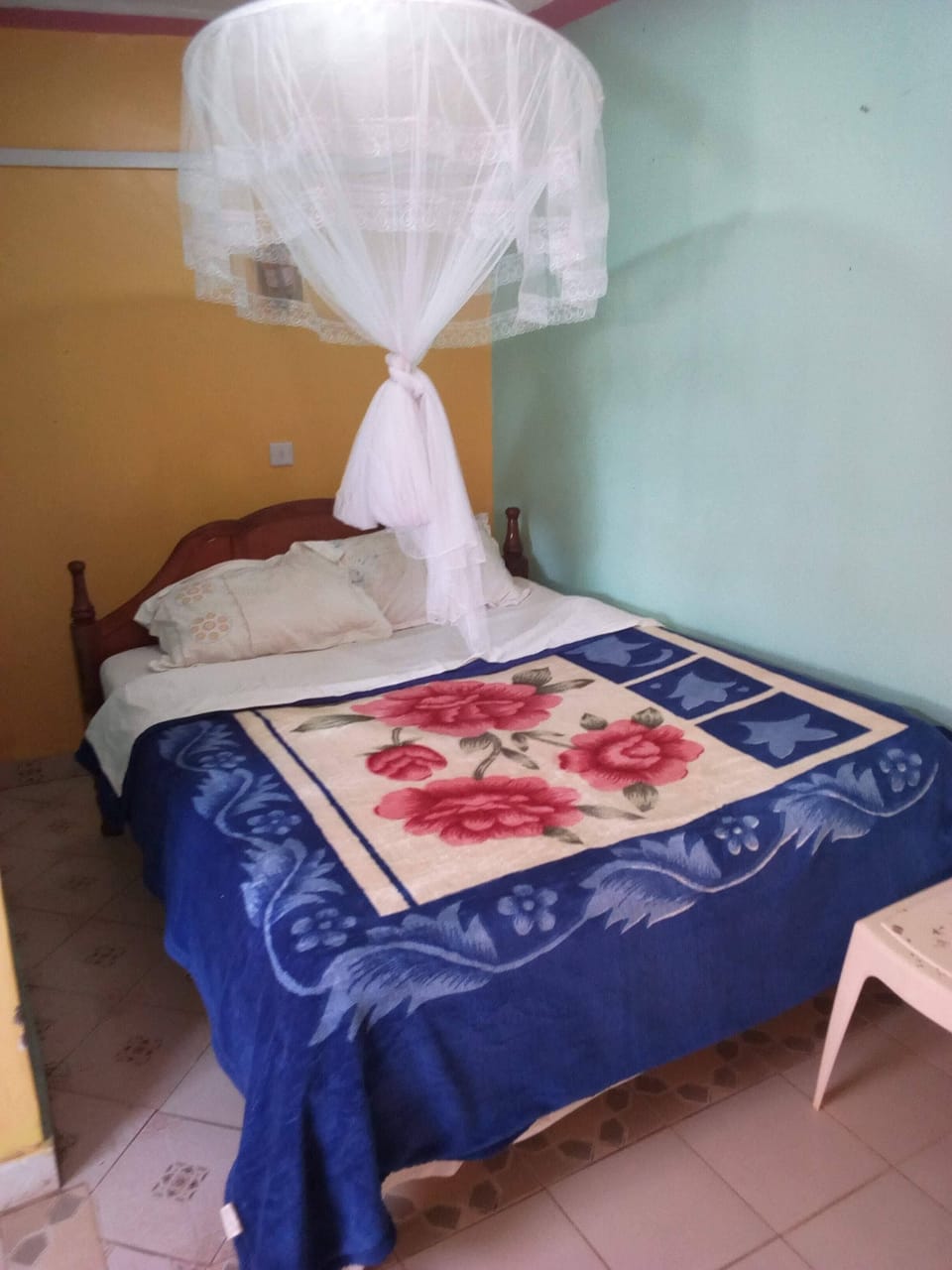 Single Room | Desk, free WiFi, bed sheets