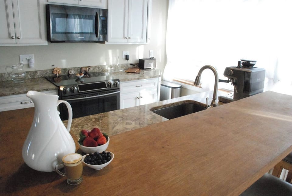 Breakfast Bar