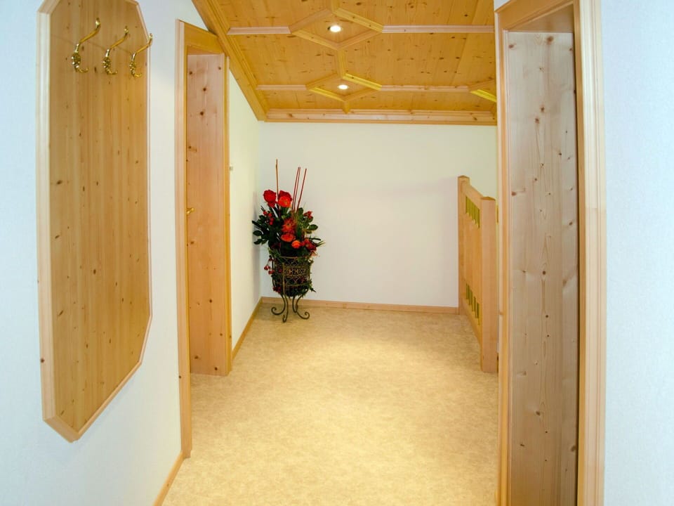 Room, Property, Floor, Building, Ceiling, Architecture, Wood, House, Interior Design, Flooring