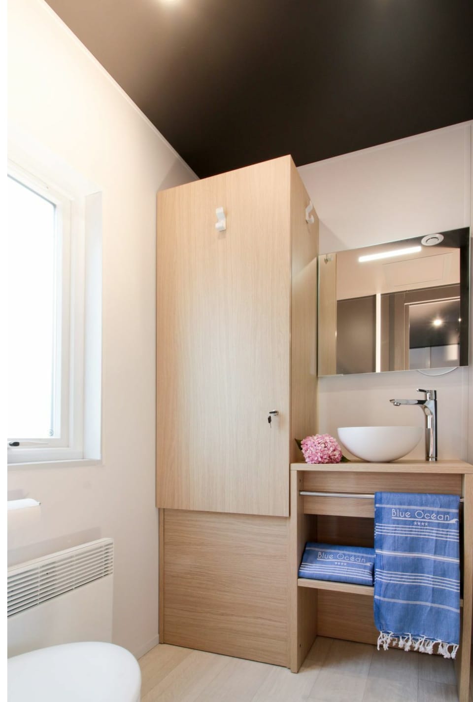 Property, Cabinetry, Building, Plumbing Fixture, Tap, Bathroom, Wood, Comfort, Bathroom Cabinet