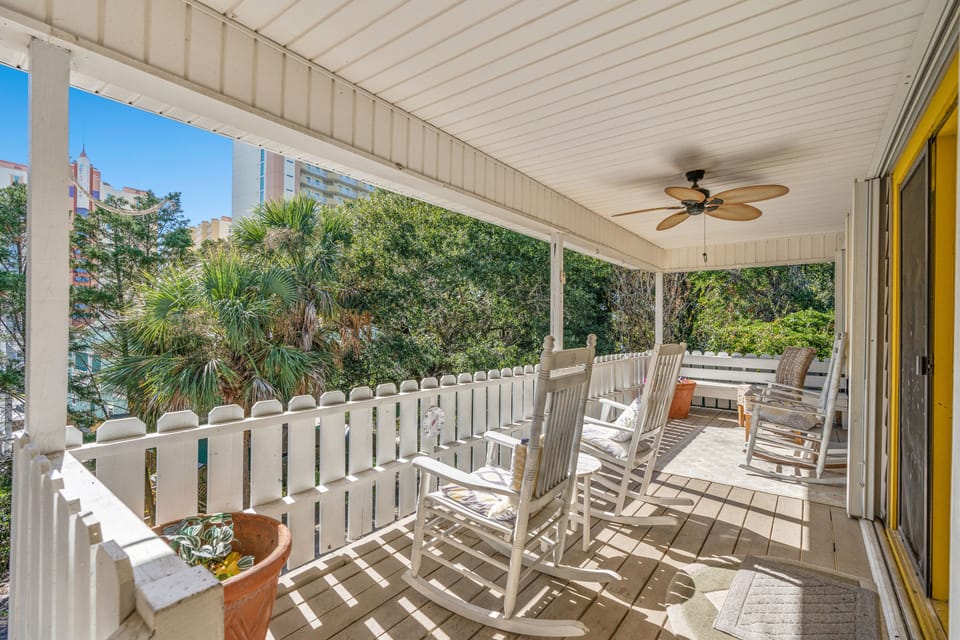 Have your morning cup of coffee with the warm summer breeze on your face. 