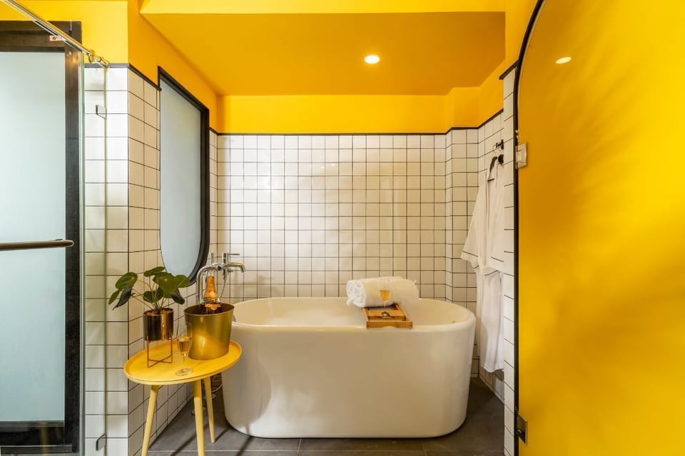 Junior Room | Minibar, in-room safe, blackout drapes, free WiFi