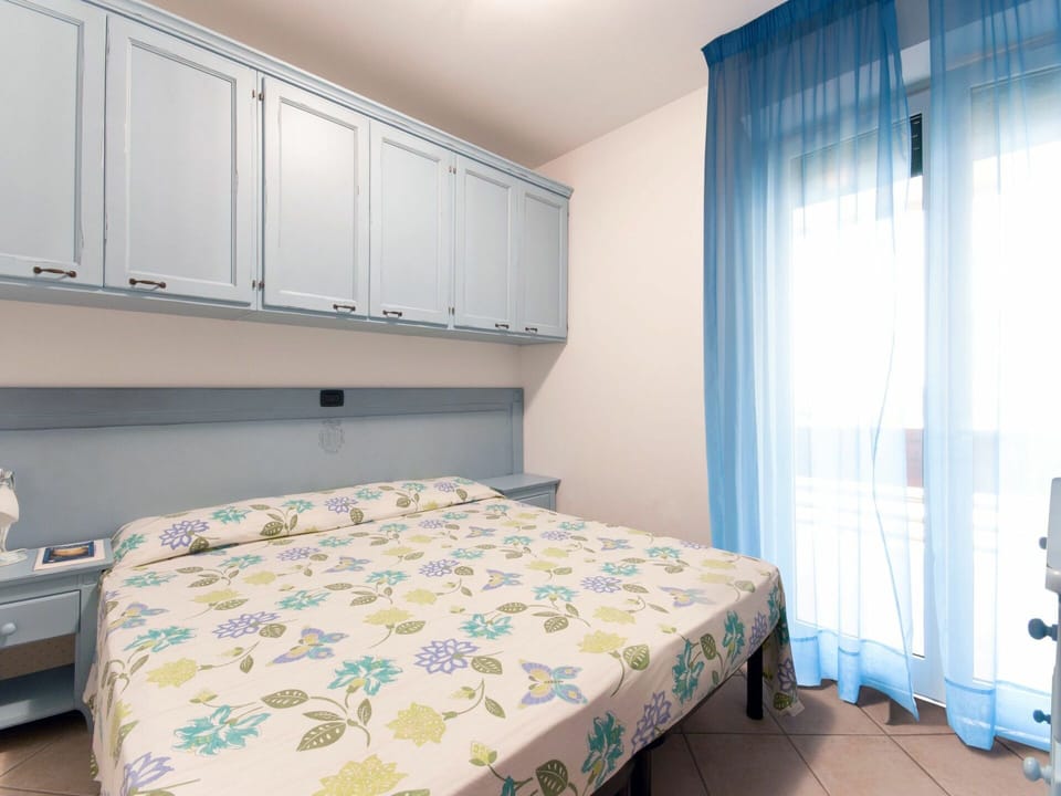 Bedroom, Room, Bed, Property, Furniture, Bed Sheet, Mattress, Bed Frame, Interior Design, Bedding
