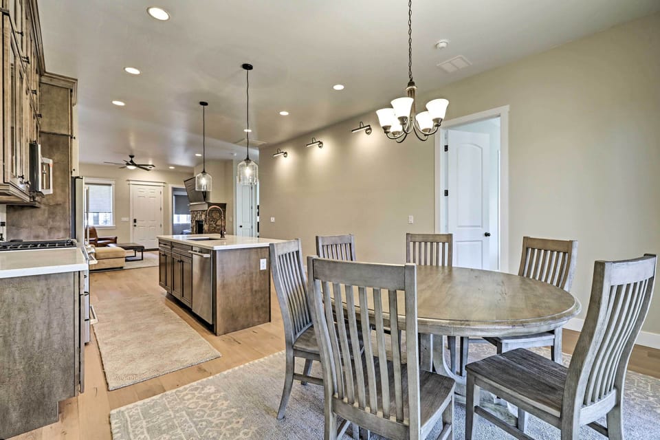 Dining Space | Dishware/Flatware