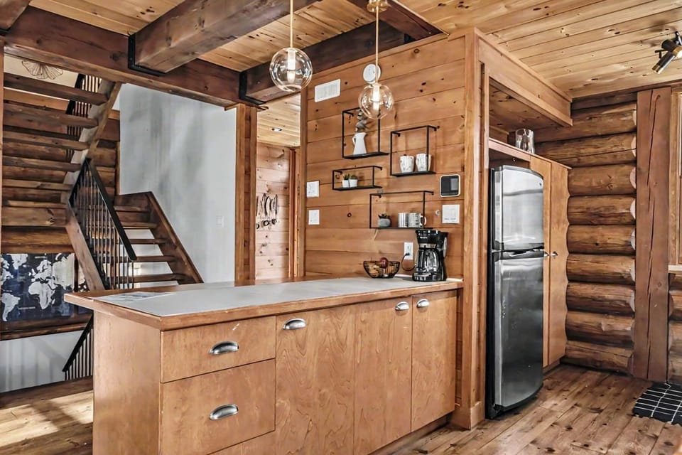 Modern, bright, and functional. The open layout ensures you never miss a moment of the action in the living and dining areas.