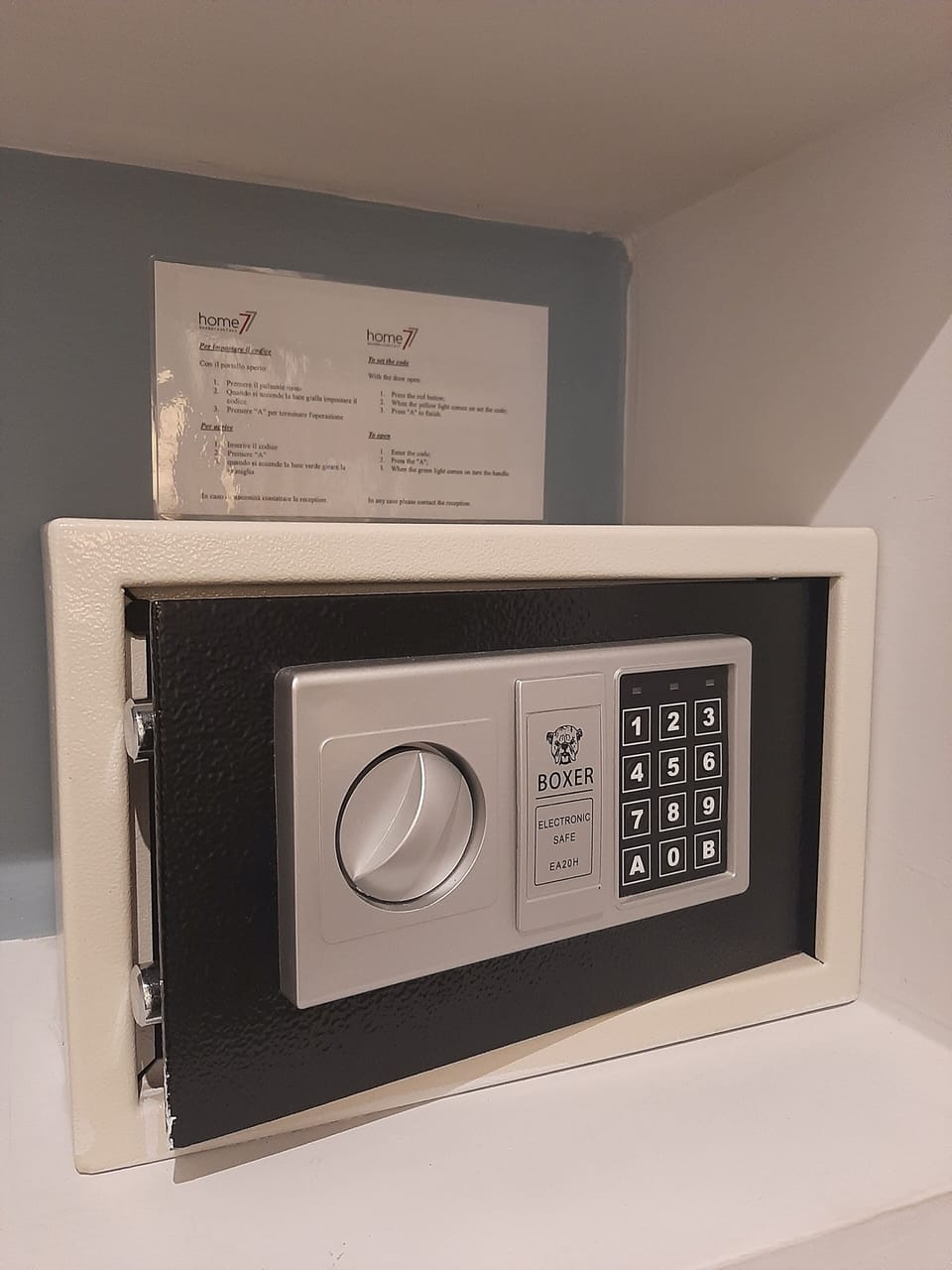 Premium bedding, down comforters, minibar, in-room safe