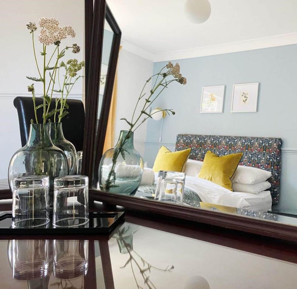 Desk, laptop workspace, iron/ironing board, free WiFi