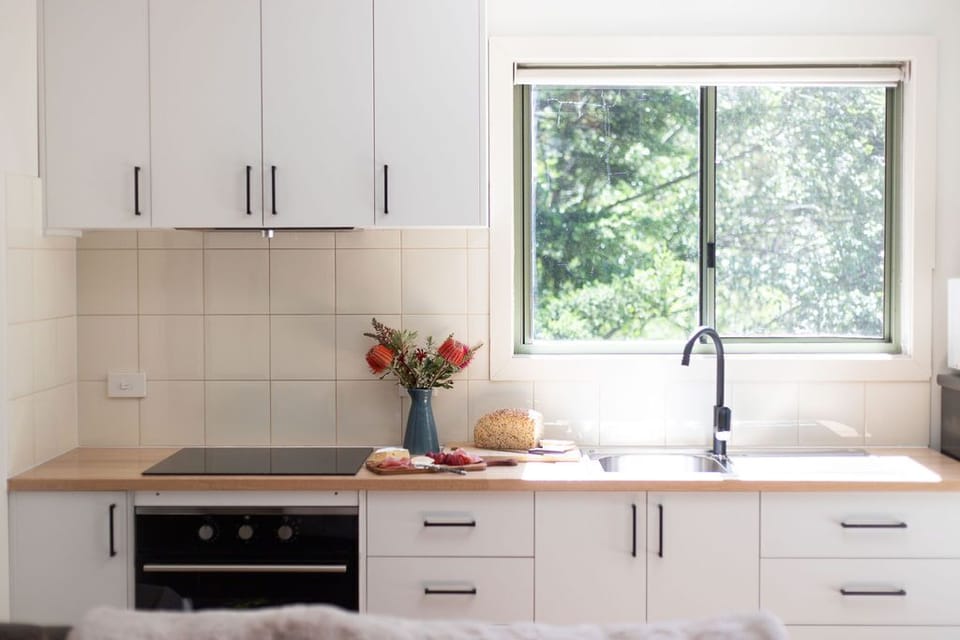New kitchen with all your cooking needs.