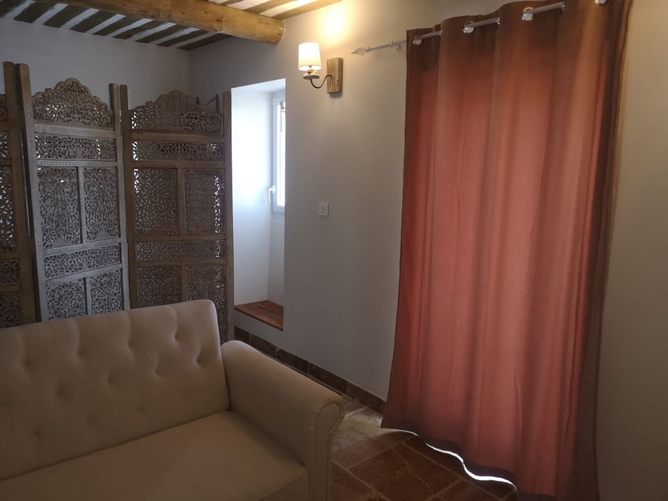 Comfort Double Room (Eden) | Minibar, soundproofing, free WiFi, bed sheets