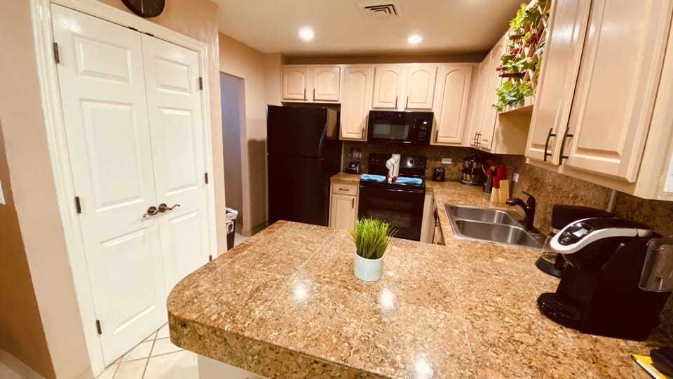 Kitchen 4
