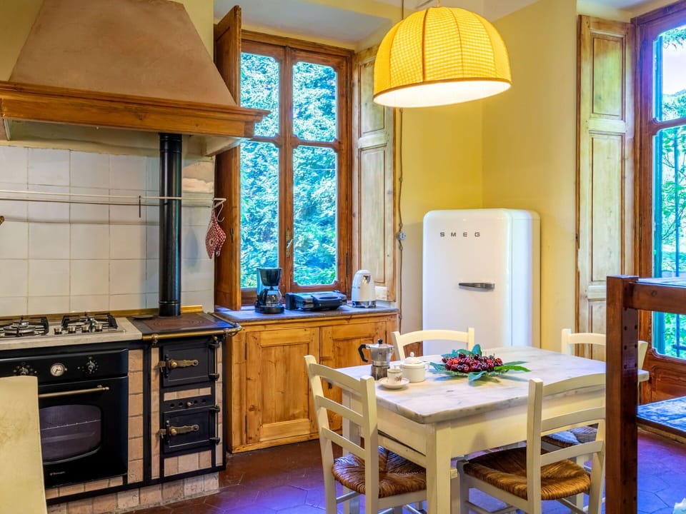 Cabinetry, Property, Countertop, Furniture, Table, Blue, Azure, Building, Wood, Interior Design