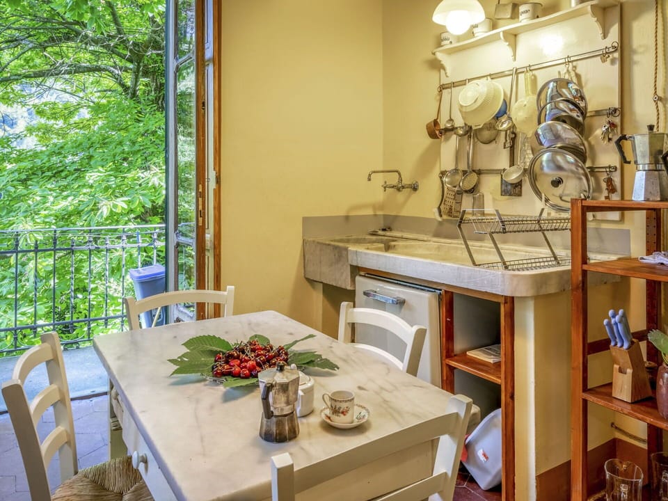 Table, Furniture, Property, Building, Plant, Cabinetry, Window, Chair, Interior Design, Tableware