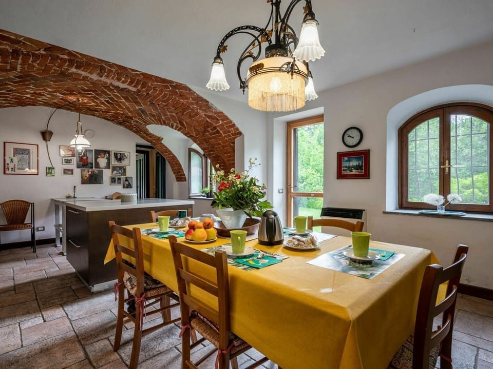Furniture, Table, Property, Picture Frame, Chair, Building, Window, Houseplant, Plant, Wood