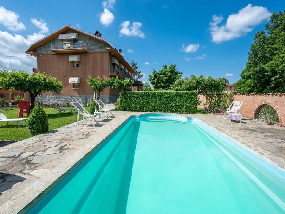 Cloud, Sky, Plant, Property, Water, Building, Azure, Tree, Swimming Pool, House