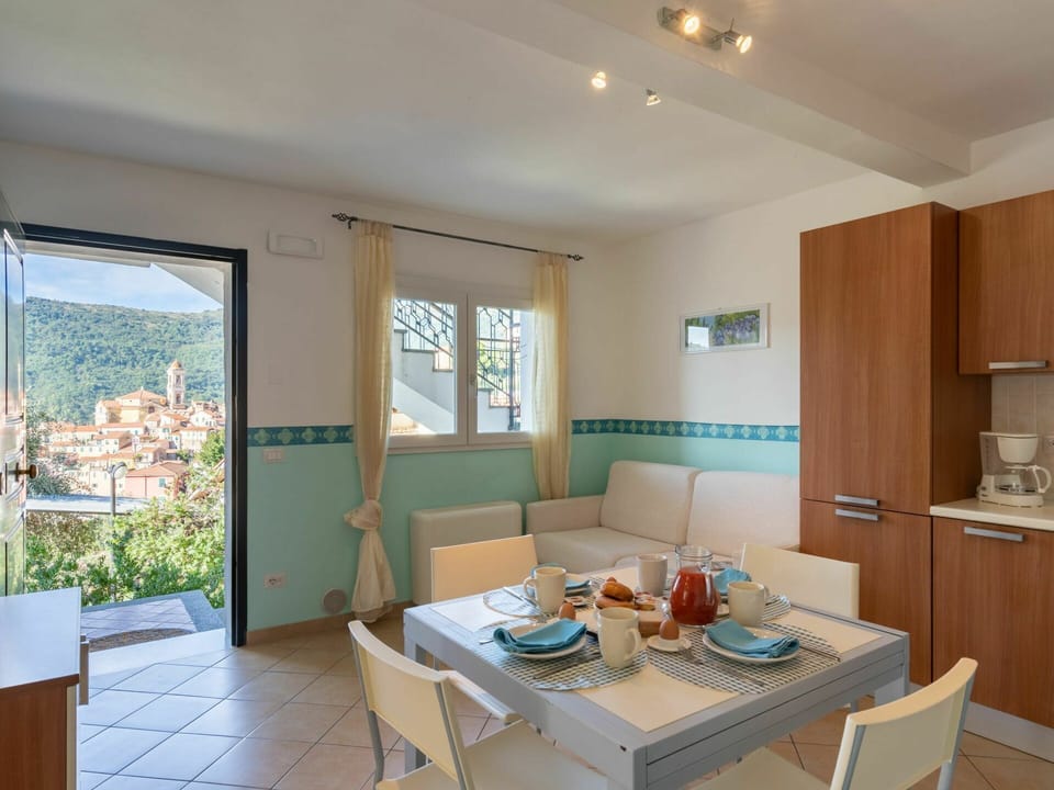 Room, Property, Building, Furniture, Interior Design, House, Floor, Real Estate, Ceiling, Home