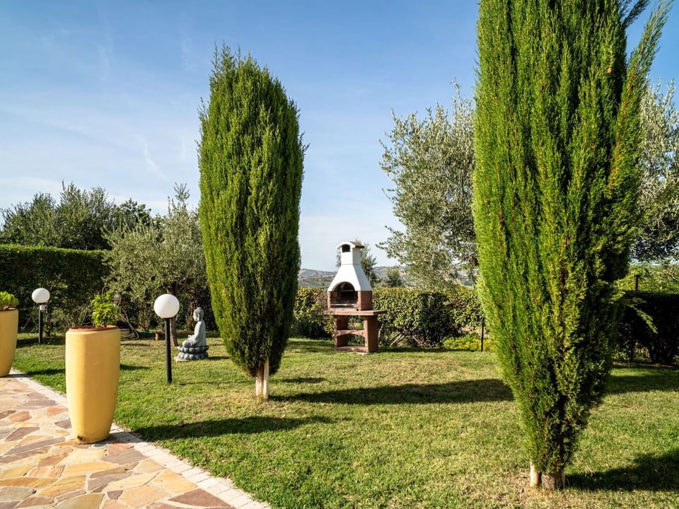 Sky, Plant, Green, Land Lot, Grass, Hedge, Tree, Landscape, Shrub, Evergreen