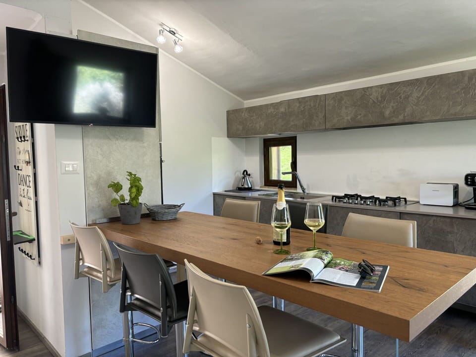 Furniture, Interior Design, Flooring, Wood, Countertop, Chair, Ceiling, Kitchen, Kitchen & Dining Room Table, Table