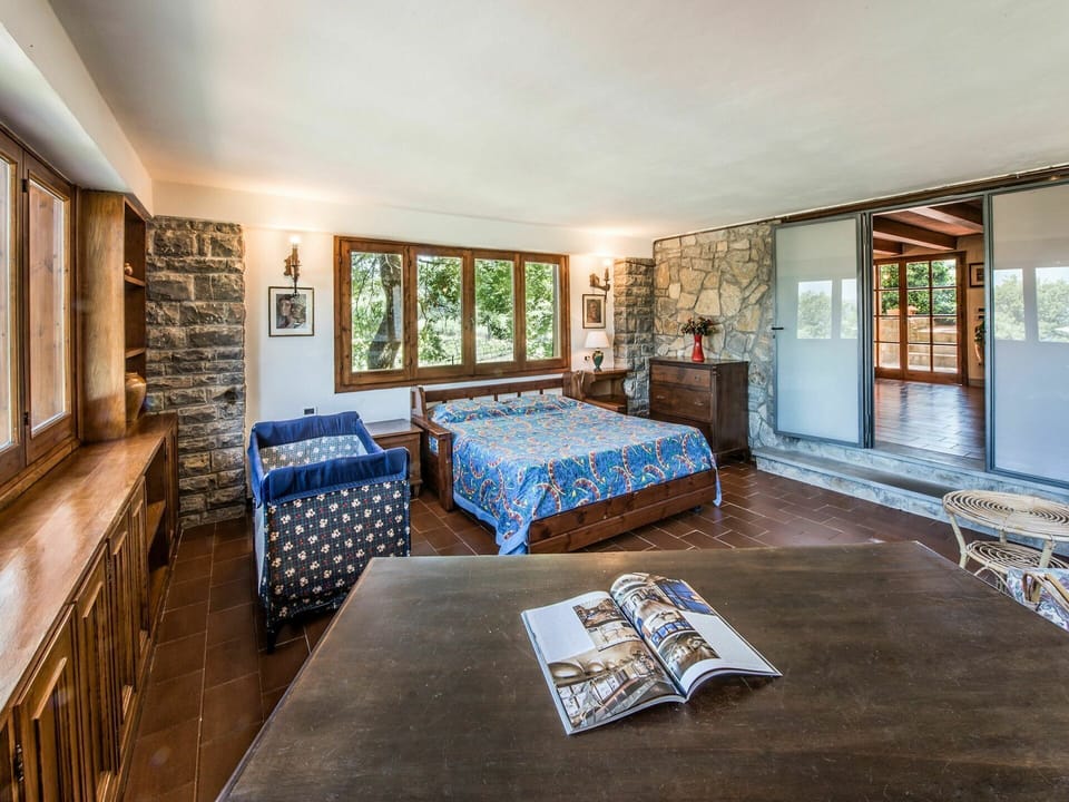 Picture Frame, Furniture, Window, Wood, Building, Interior Design, Table, Floor, Flooring, Hall