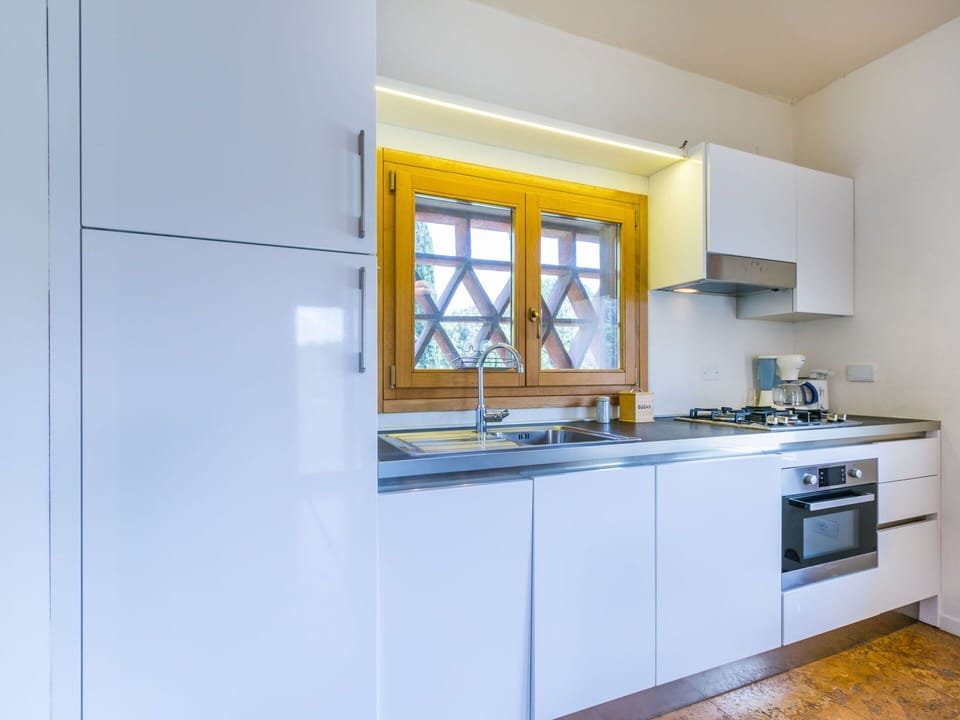 Countertop, Cabinetry, Tap, Building, Furniture, Kitchen Sink, Sink, Window, Kitchen
