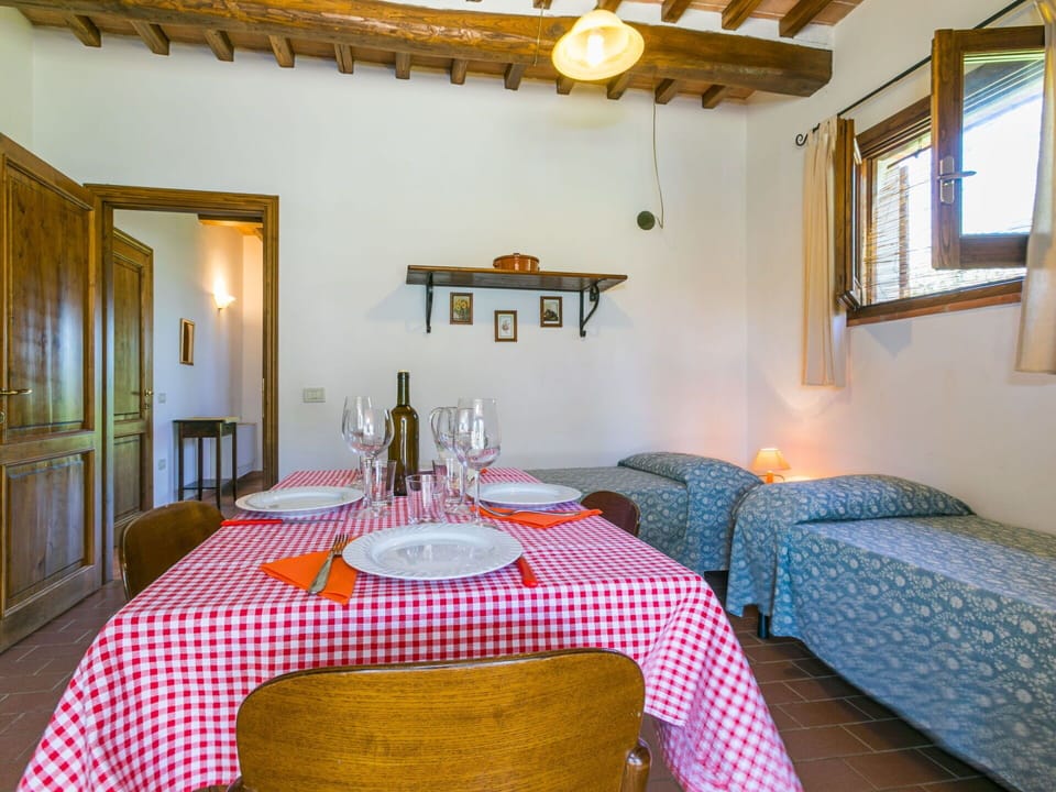 Table, Furniture, Property, Picture Frame, Building, Window, Comfort, Lighting, Interior Design