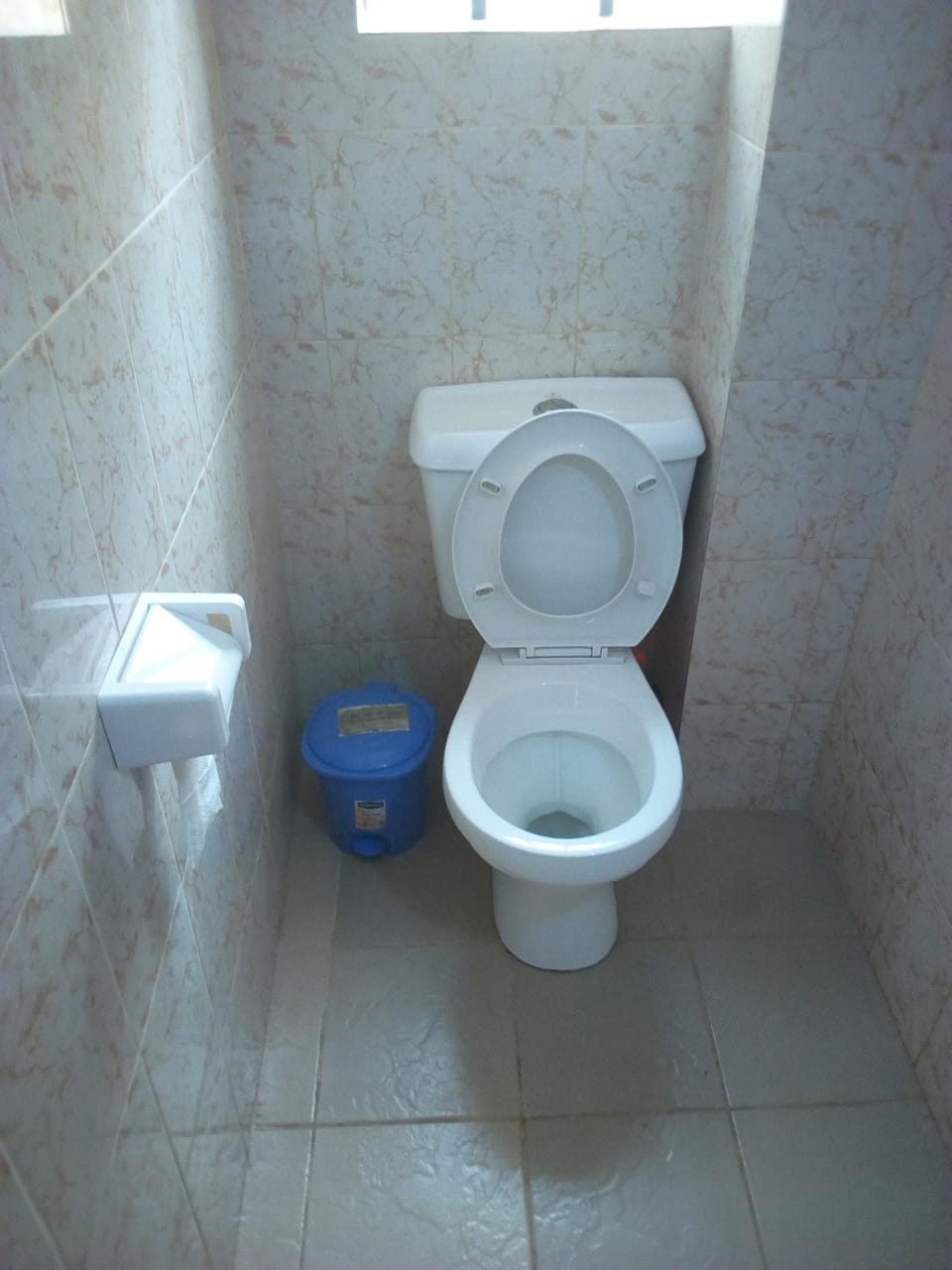 Single Room | Bathroom | Shower, rainfall showerhead, slippers, towels