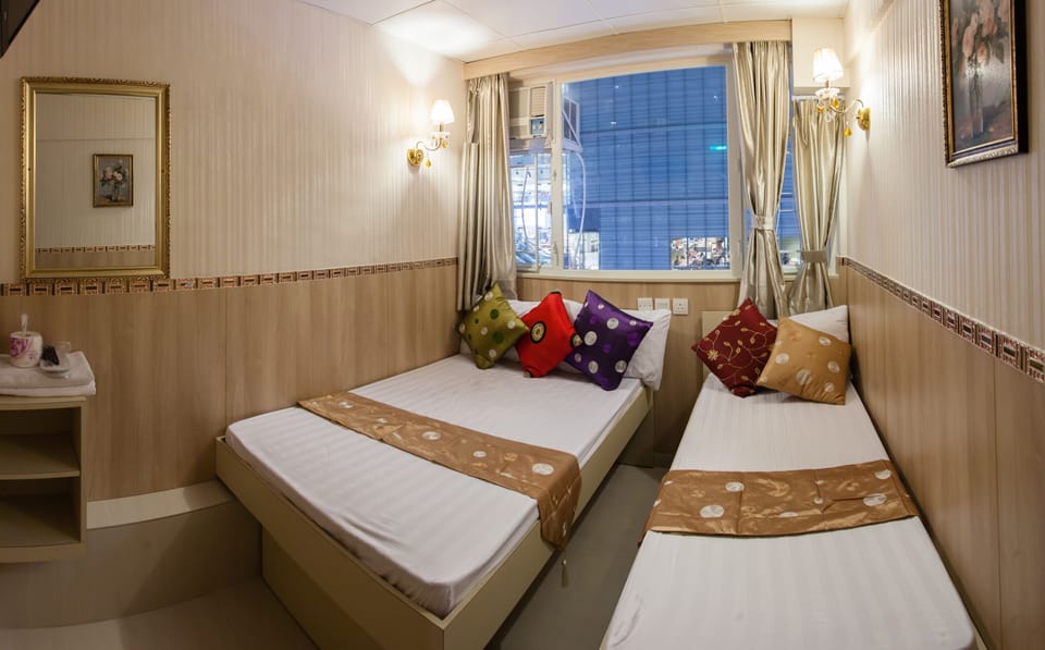 Triple Room | Blackout drapes, free WiFi, bed sheets, wheelchair access