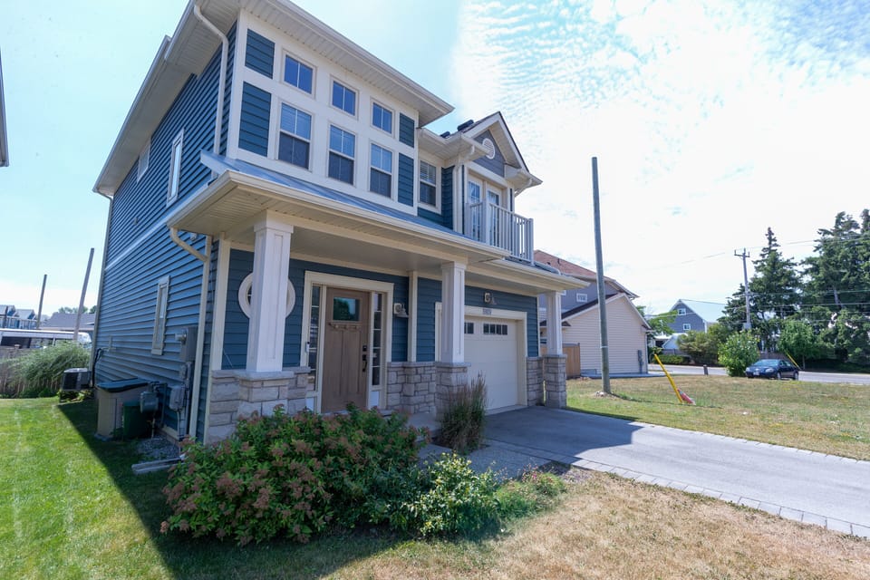 Entire detached house , No garage access