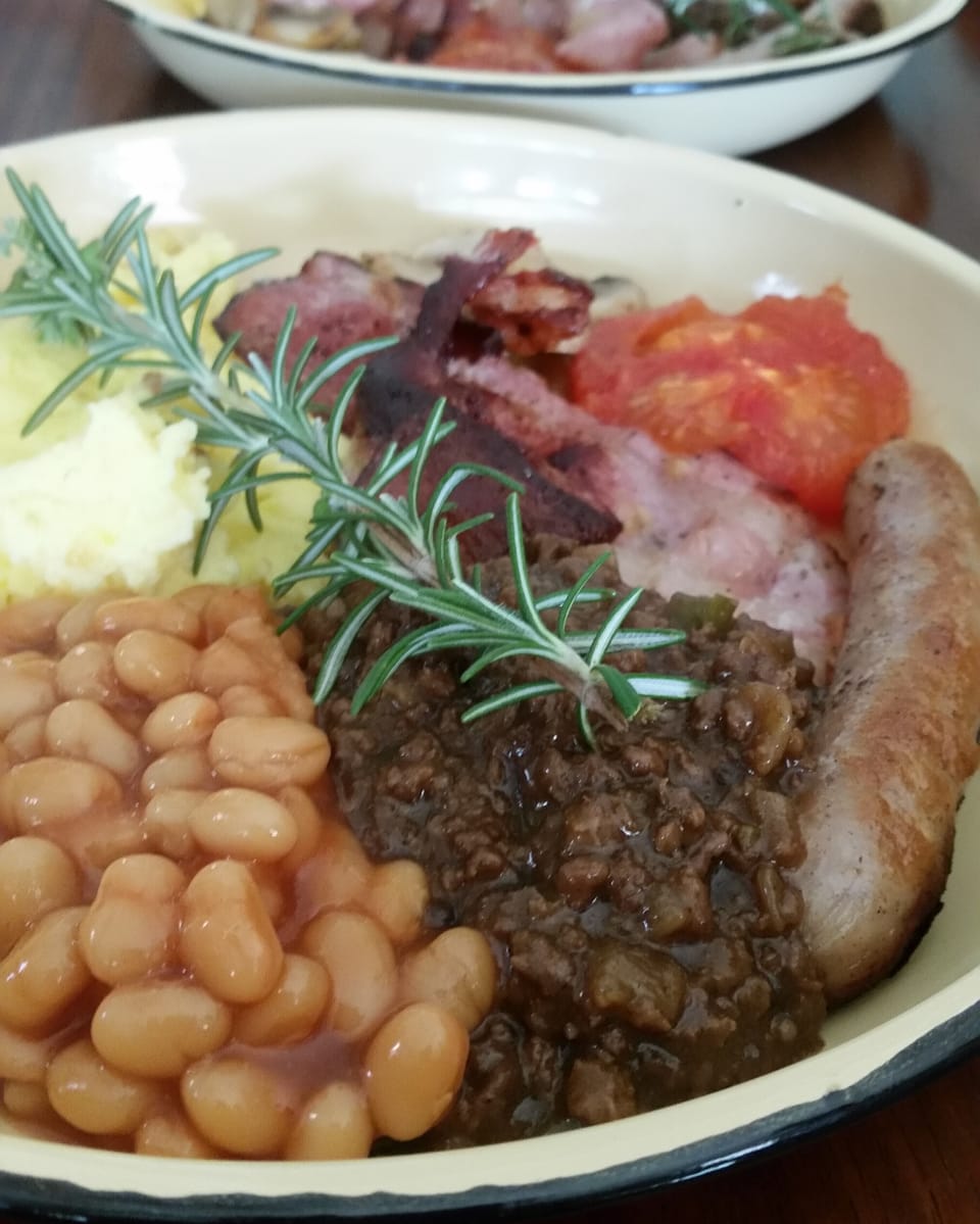 Daily English breakfast for a fee