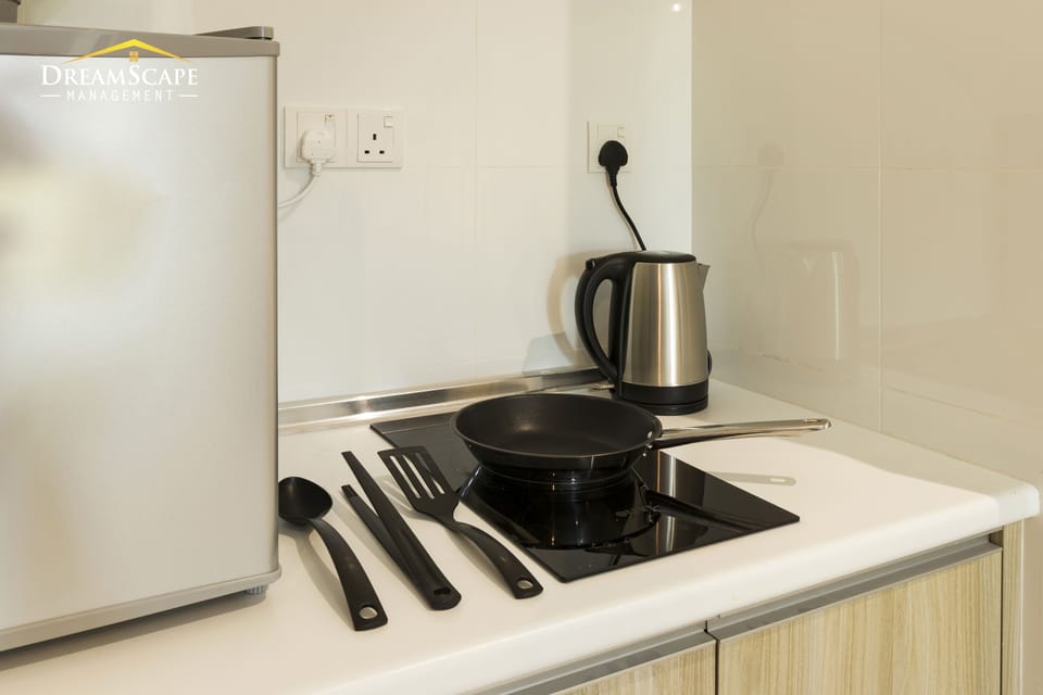 Deluxe Studio | Private kitchenette | Mini-fridge, stovetop, electric kettle, cookware/dishes/utensils