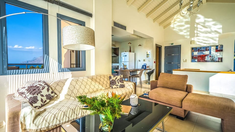 Watch TV, read a book or just relax on the comfortable sofas!