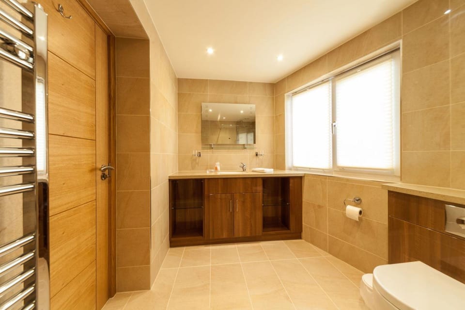 Free toiletries, hair dryer, towels