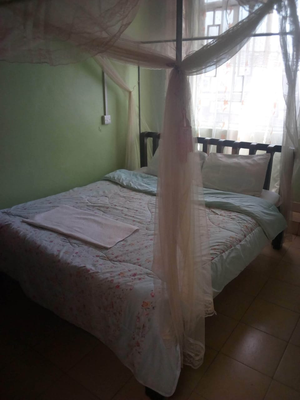 Standard Room | Desk, blackout drapes, free WiFi, bed sheets