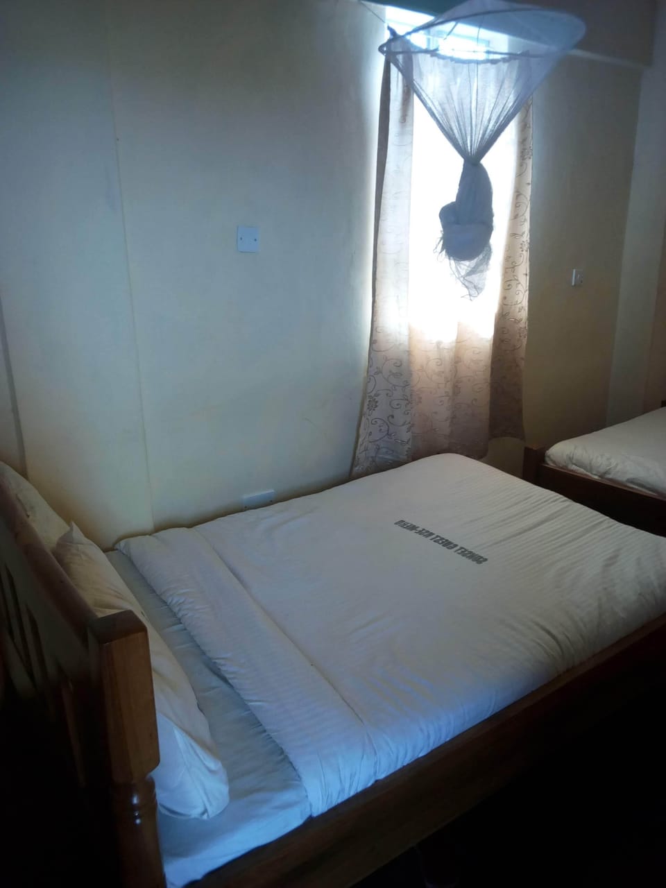 Double Room | Desk, free WiFi, bed sheets