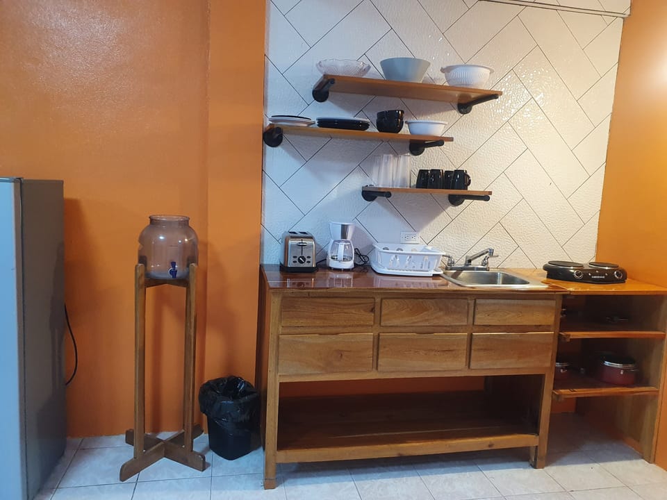 Design Studio Suite | Private kitchen | Mini-fridge, microwave, stovetop, coffee/tea maker