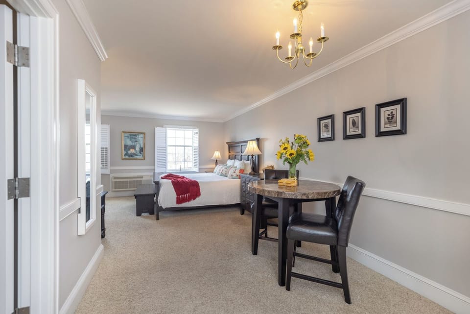 Jetted Tub Room One King Bed | Individually decorated, individually furnished, desk, laptop workspace