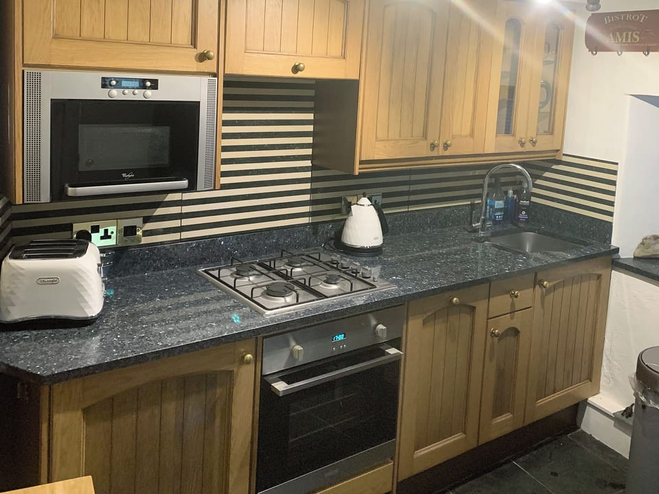 Kitchen | Fisherman&rsquo;s Cottage, Barbican, Plymouth