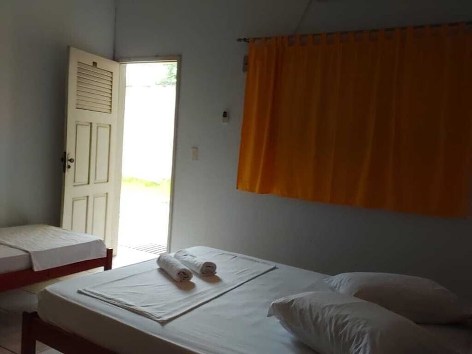 Triple Room | Free WiFi, bed sheets