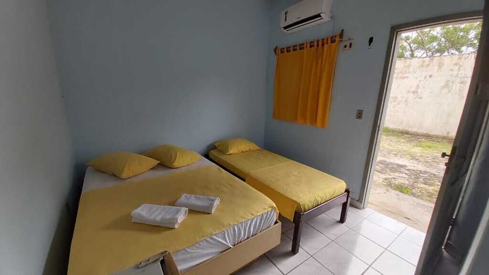 Triple Room | Free WiFi, bed sheets