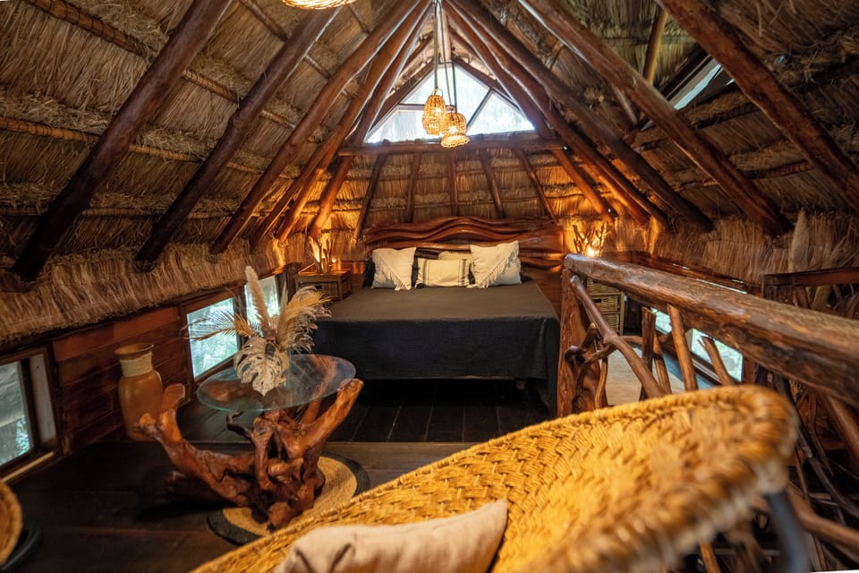 Double design cabin ( Shama ) | Premium bedding, down comforters, individually decorated