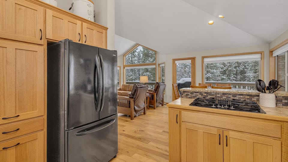 House, Multiple Beds (Vine Maple - Unit 30) | Interior