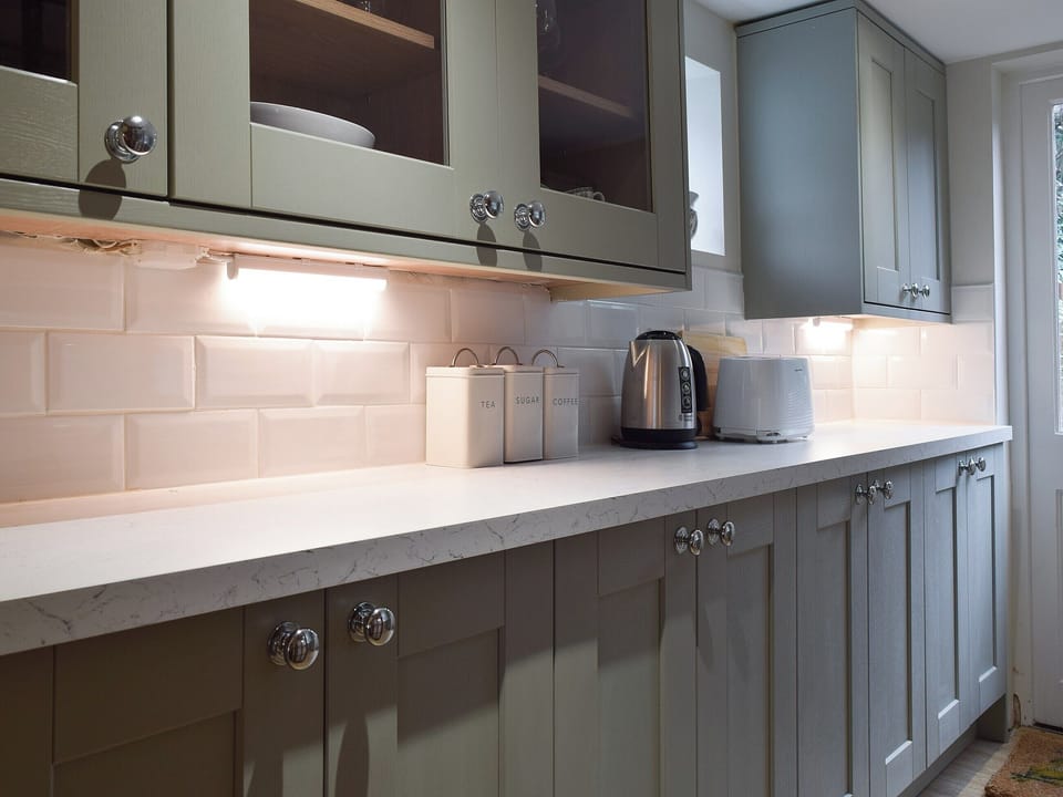 Kitchen | Lovely Old Cottage, Stratford-Upon-Avon