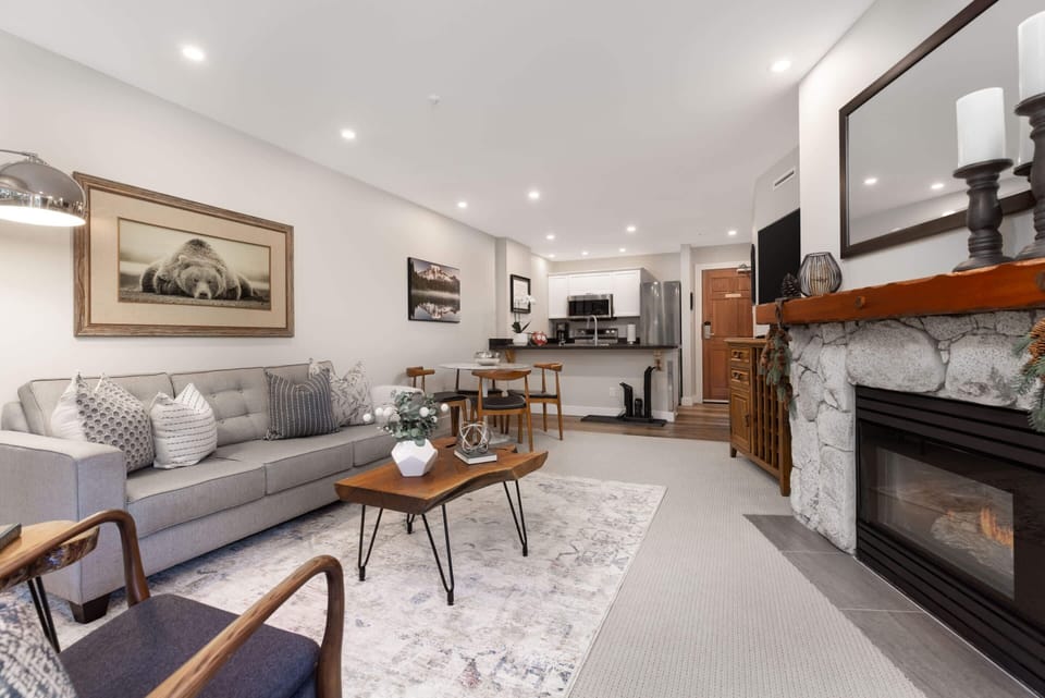 Snuggle up by the fire place or watch your favourite shows on Netflix.