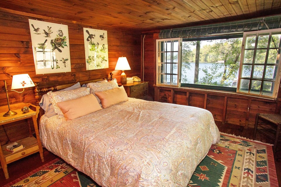 Main house bedroom 2