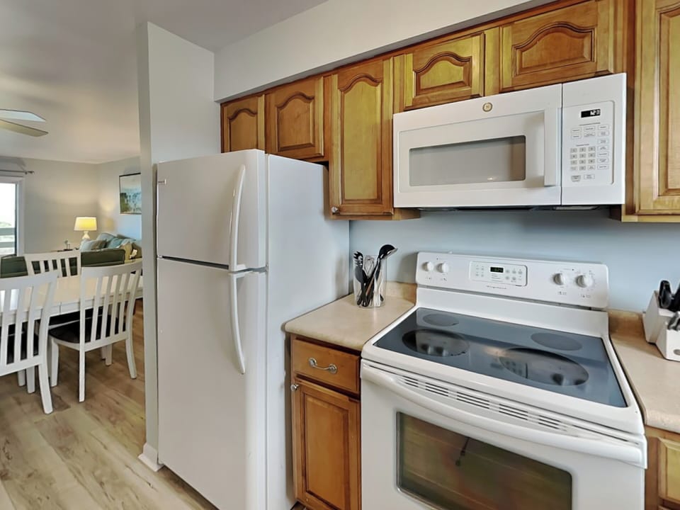 Full Kitchen