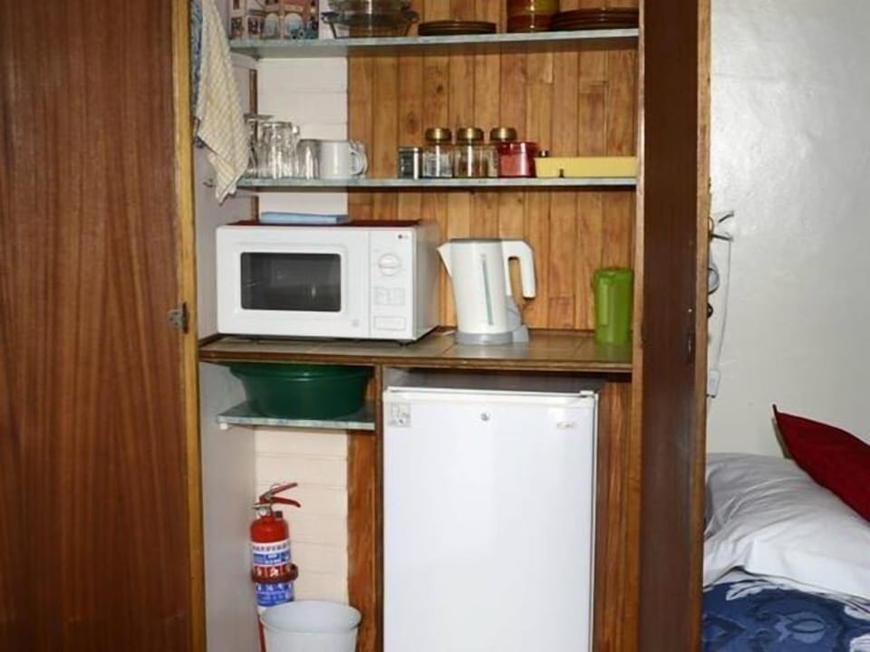 Triple Room (Karee) | Private kitchenette | Electric kettle