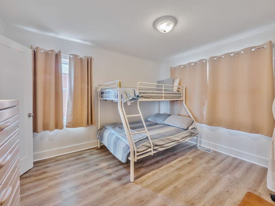 Third Bedroom - Dolphin Level