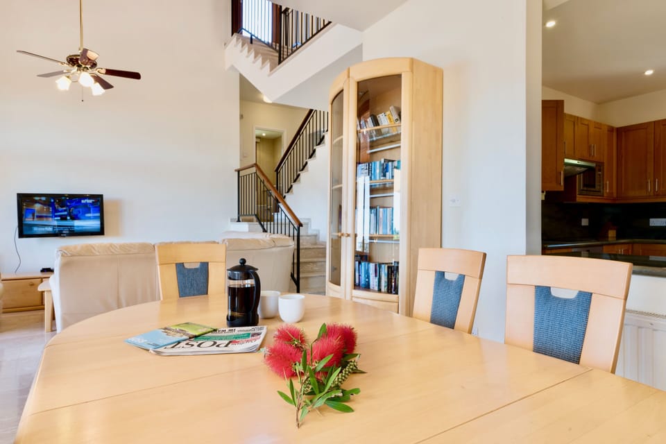 Villa, 4 Bedrooms, Private Pool | In-room dining