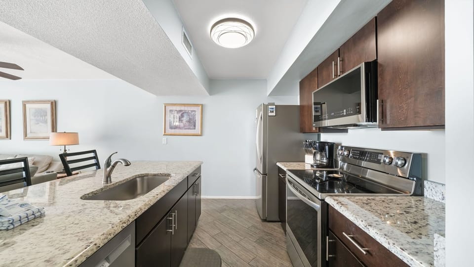 Full/Equipped Kitchen