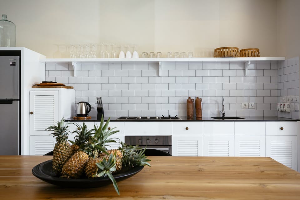 Exclusive Villa, 3 Bedrooms | Private kitchenette | Fridge, microwave, oven, stovetop