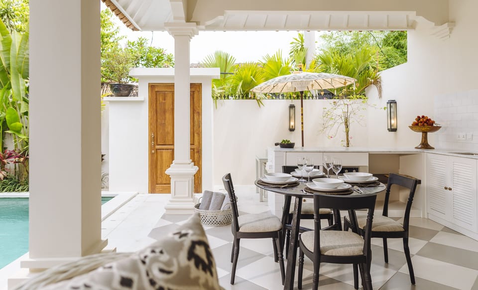 Exclusive Villa, 2 Bedrooms | Private kitchenette | Fridge, oven, stovetop, coffee/tea maker